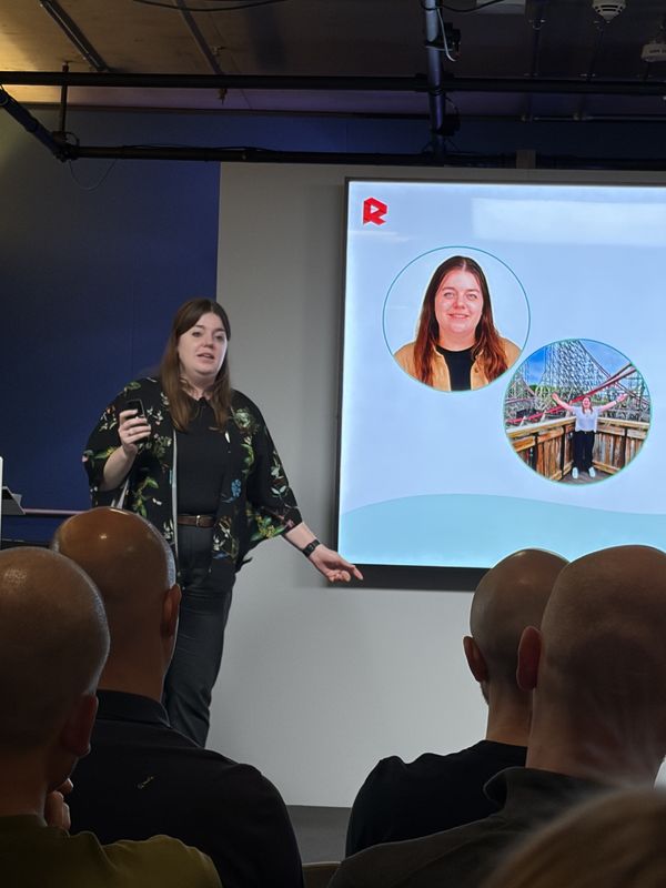 Joyce Dijkstra of Red Online Marketing on stage at Google London presenting Winning at SEO and GEO for leisure