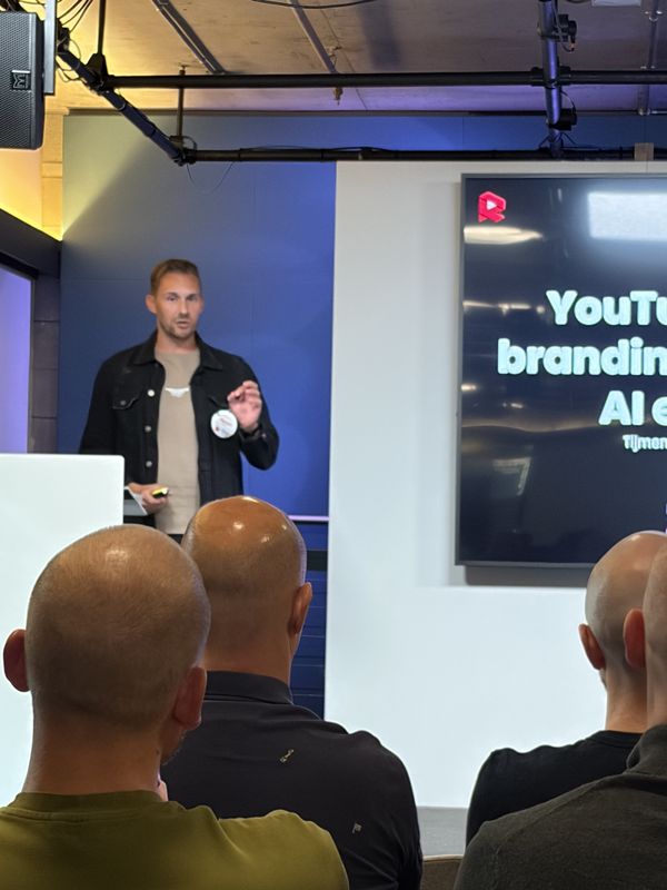 Tijmen Pars of Red Online Marketing on stage at Google London presenting YouTube and branding in the AI era